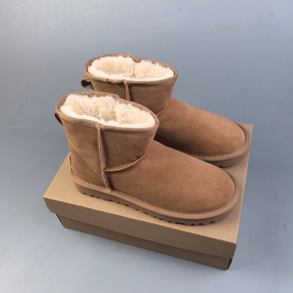 UGG Women's Classic Mini II Boot （Replica） - Image 3