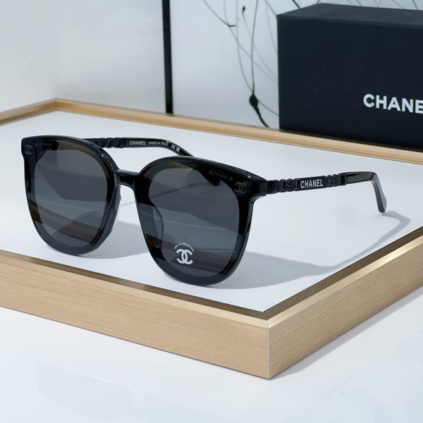 Chanel Mirror Logo Decoration Sunglasses Top quality （Replica） - Image 4