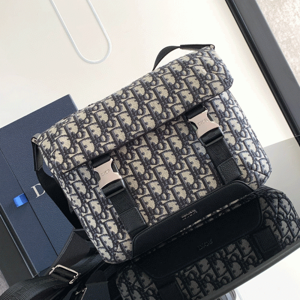 Dior EXplorer  Messenger Bag   Bags  (Replica) - Image 2