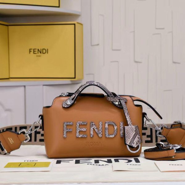 FENDI By The Way Mini Leather Boston Bag（Replica） - Image 2