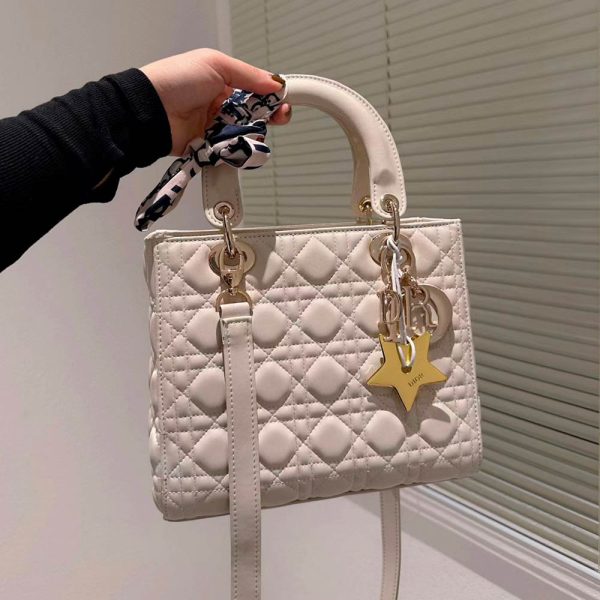 Dior Medium Lady Dior Bag  (Replica) - Image 4