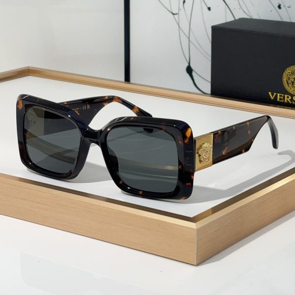 Versace Square Frame Sunglasses Top Quality（Replica） - Image 6