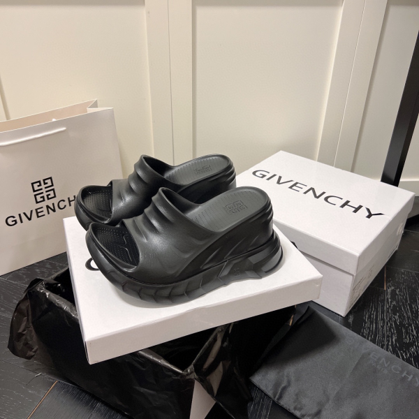 Givenchy  Comfortable And Casual All-match Slide Sandal(Replica) - Image 2