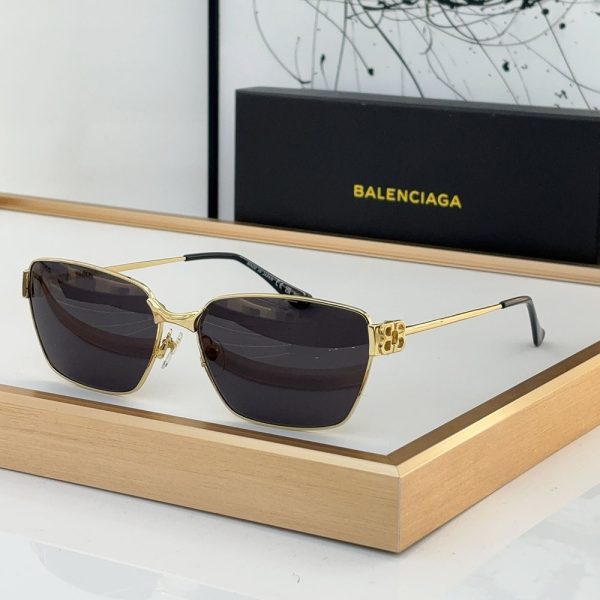 Balenciaga  Hollow metal Logo   sunglasses Top quality （Replica）