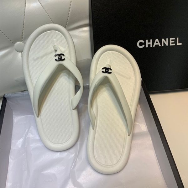 Chanel Beach Flip-flops Slide Sandal (Replica) - Image 3