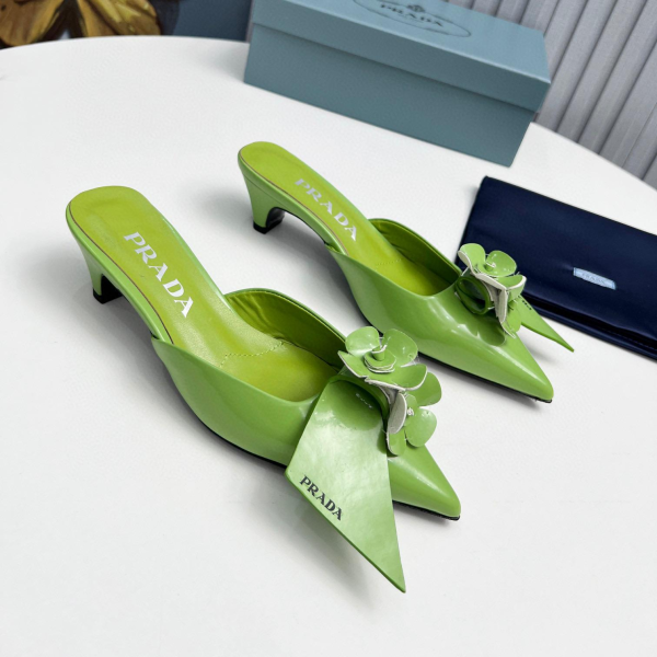 Prada  Patent Leather Flip-flops Sandals Slide (Replica) - Image 7