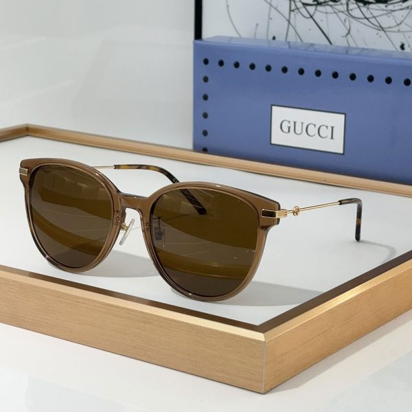 Gucci  Skinny Legs Temperament sunglasses Top quality （Replica）