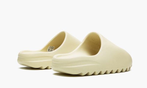 Yeezys Slide “Bone” - Image 3