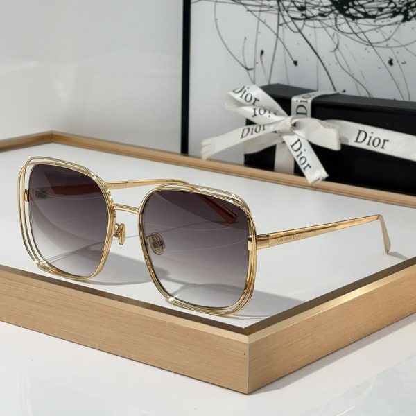 Dior Gold Metal Gold Frame Fashion sunglasses Top quality  (Perfect Replica） - Image 4