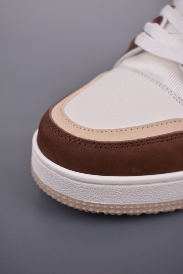 Louis Vuitton Trainer Sneakers (High Quality Version) - Image 3