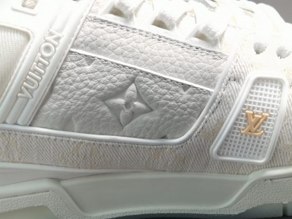 Louis Vuitton Trainer Sneaker White - Image 3