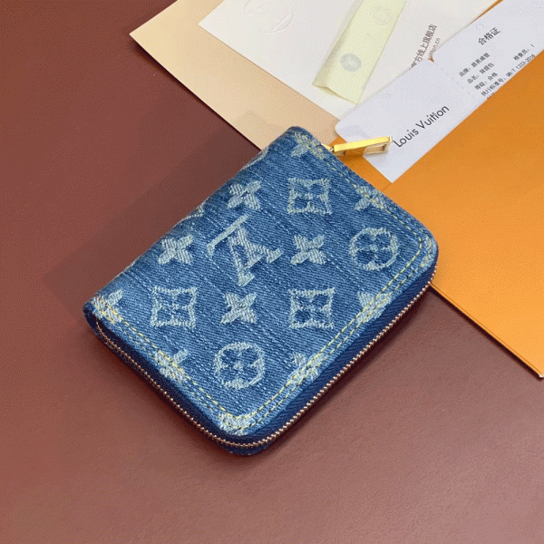 Louis Vuitton LV  Monogram jacquard denim bag （Replica） - Image 5