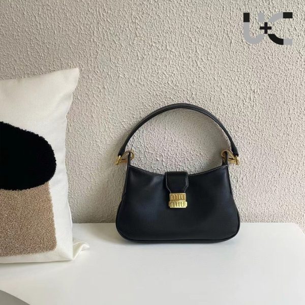 MIU MIU Hobo（Replica） - Image 4