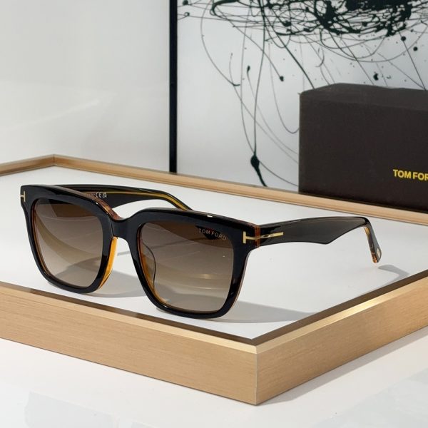 Tom Ford Outdoor UV Protection Sunglasses Top quality（Replica） - Image 3