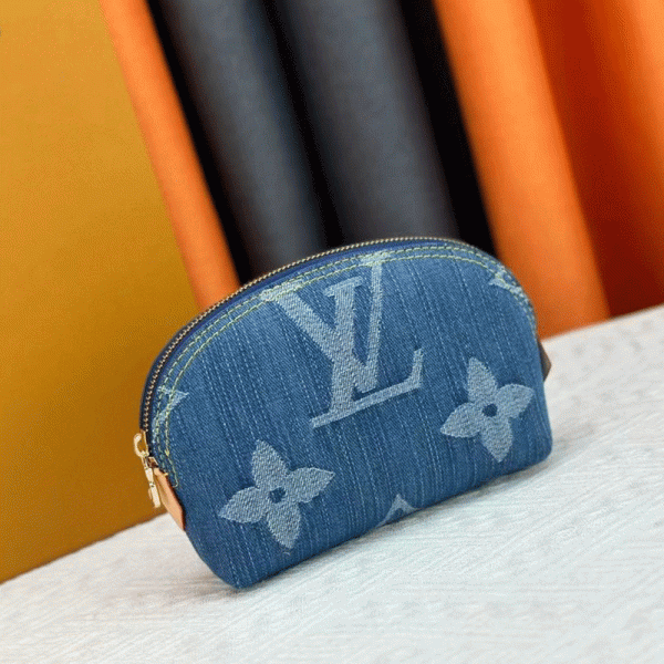 Louis Vuitton LV Cosmetic pouch Bags （Replica） - Image 2