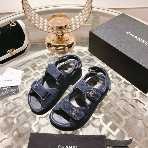 Chanel  Everything Fits Comfortably Hook And Loop Fasteners Sandals Slide（Replica） - Image 2