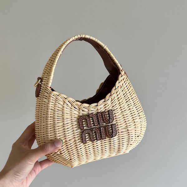 MIU MIU Hobo Woven Wicker Shoulder Bag Crossbody Bag（Replica） - Image 3