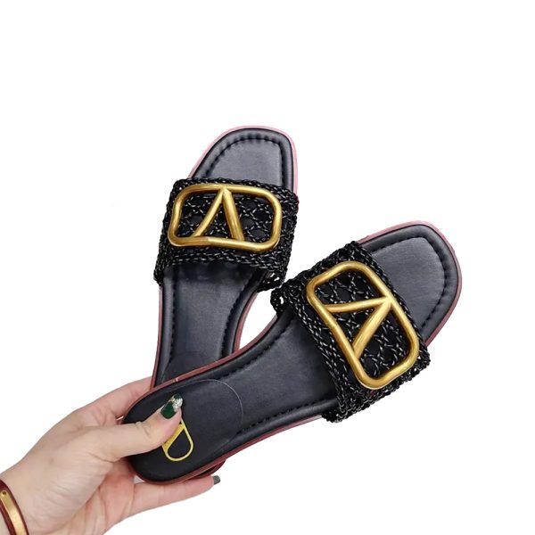 Valentino Comfortable Trend Flip-Flops Slide Sandal(Replica)