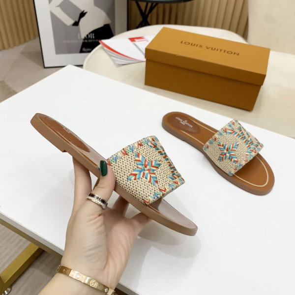 Louis Vuitton LV Lock lt Flat Flat Sandals Slide (Replica) - Image 6