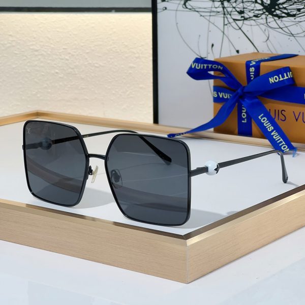 Louis Vuitton LV Elegant Fashion Personality sunglasses Top quality （Replica）