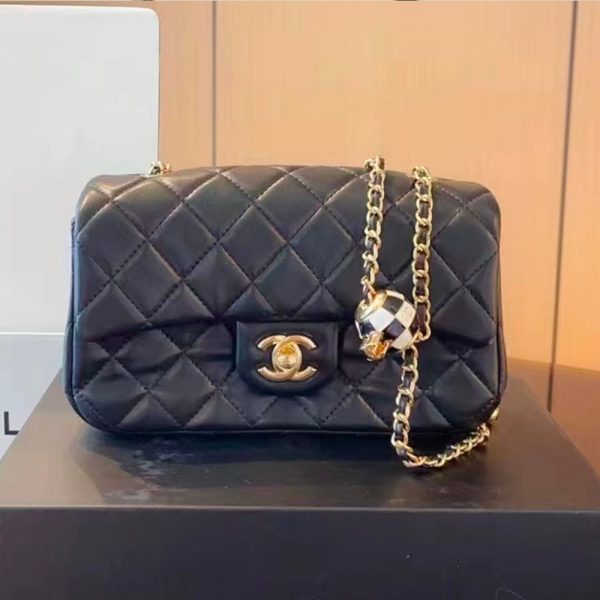 Chanel   Quilted Enamel CC Pearl Crush Mini Flap Black(Replica) - Image 4