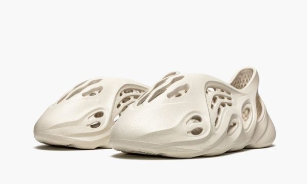 Yeezys Foam RNNR “Ararat” - Image 2