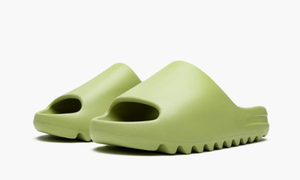 Yeezys Slide “Resin” - Image 4