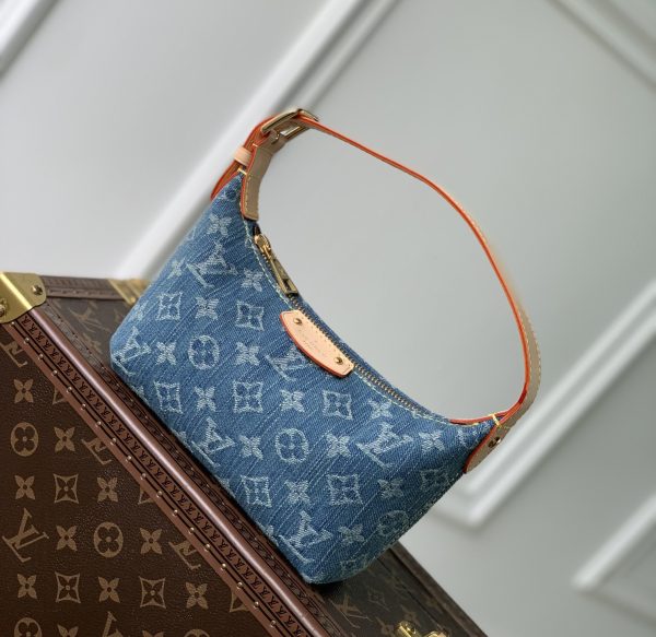 Louis Vuitton LV HILLS POCHETTE Denim Handbag M82949(Replica) - Image 3