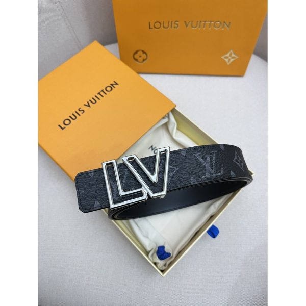 LV Cowhide Men's Belt  40MM - Image 4