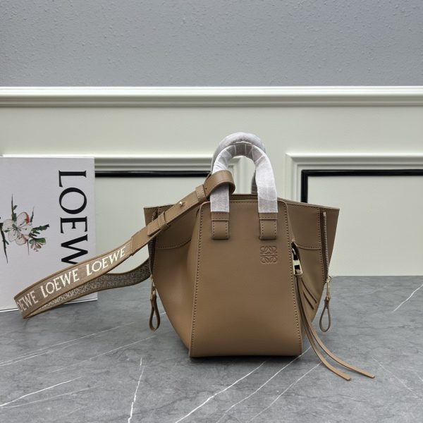 Loewe Hammock Drawstring Crossbody Bag (Replica) - Image 3