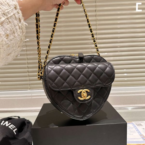 Chanel  Heart Bag (Perfect Replica） - Image 3