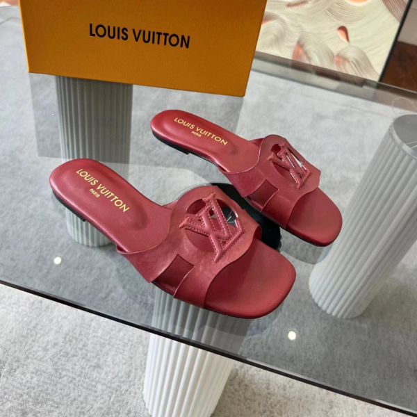 Louis Vuitton LV Lsola Leather Flat Aandals Slide Sandal (Replica) - Image 7