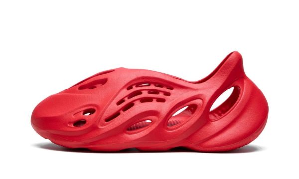 Yeezys Foam Runner “Vermillion”