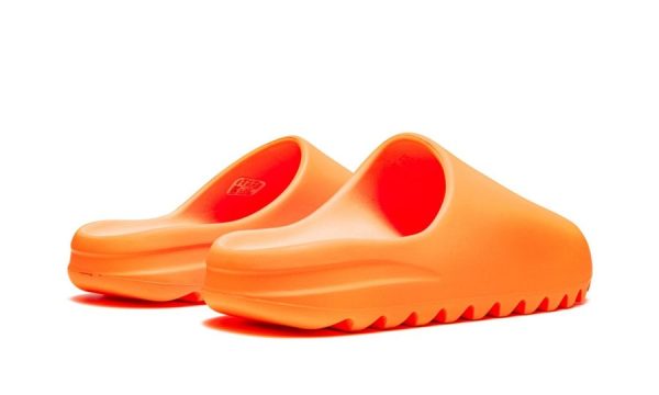 Yeezys Slides “Enflame Orange” - Image 4