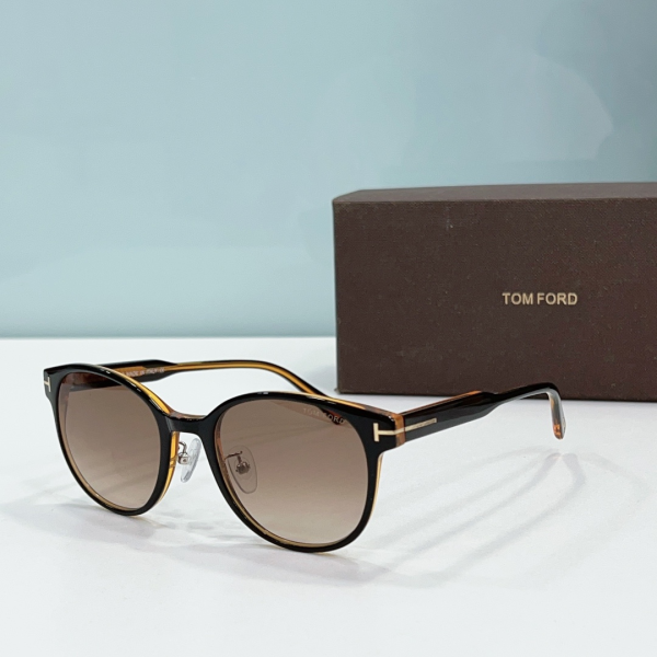 Tom Ford T-Shaped Logo Sunglasses Top Quality（Replica） - Image 3