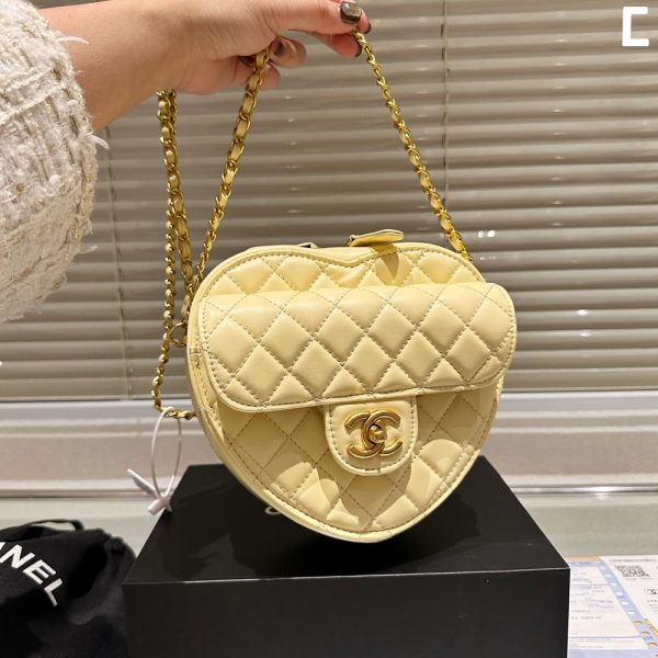 Chanel  Heart Bag (Perfect Replica） - Image 6