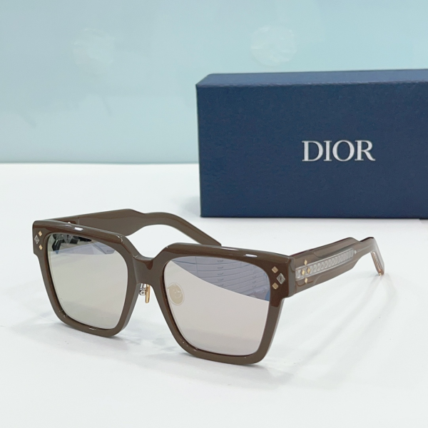 Dior CD Diamond Design Fashion Casual Sunglasses Top quality (Perfect Replica） - Image 3