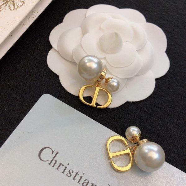 Christian Dior pearl earrings（Replica） - Image 2