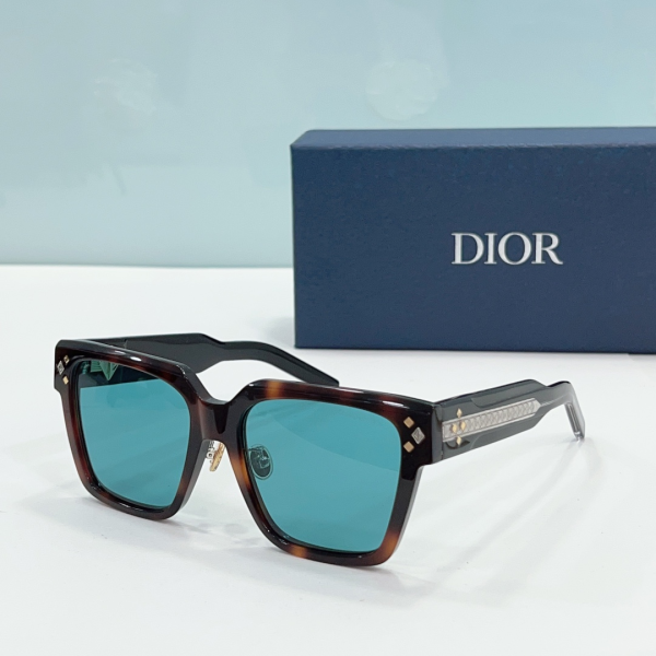 Dior CD Diamond Design Fashion Casual Sunglasses Top quality (Perfect Replica） - Image 4