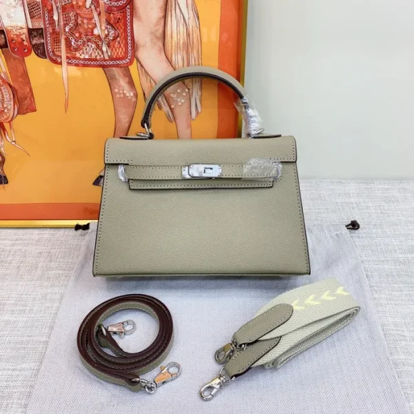 Hermès Kelly22 Handbag (Replica) - Image 10