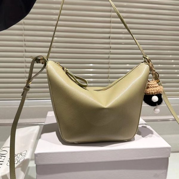 Loewe Hammock Hobo Handbag(Replica) - Image 4