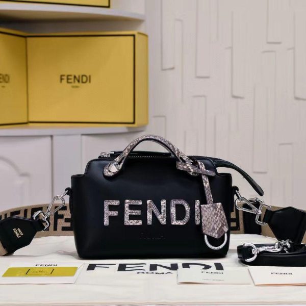 FENDI By The Way Mini Leather Boston Bag（Replica） - Image 3