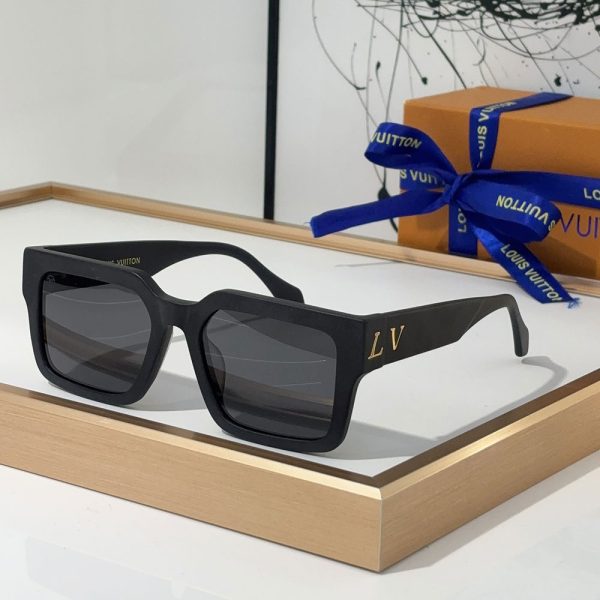 Louis Vuitton LV Mirror leg Logo sunglasses Top quality （Replica） - Image 4