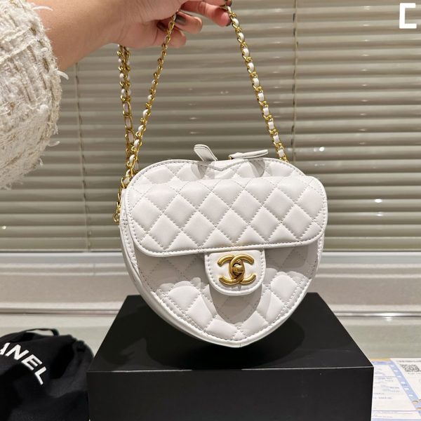 Chanel  Heart Bag (Perfect Replica） - Image 4