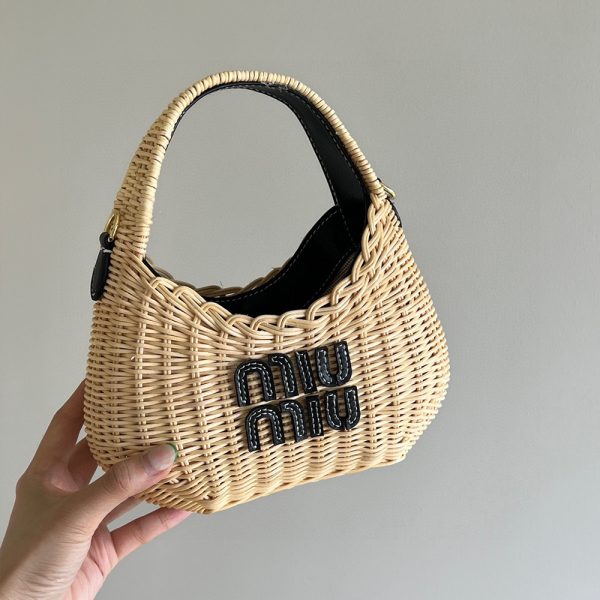 MIU MIU Hobo Woven Wicker Shoulder Bag Crossbody Bag（Replica） - Image 5