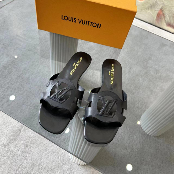 Louis Vuitton LV Lsola Leather Flat Aandals Slide Sandal (Replica) - Image 4