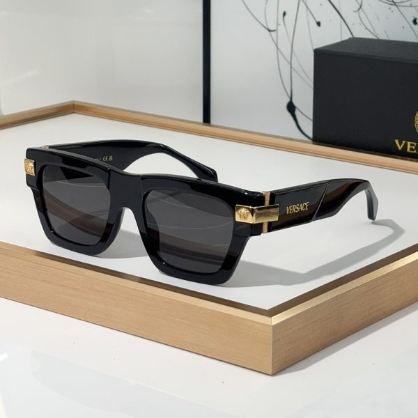 Versace Outdoor Sunglasses Top Quality（Replica） - Image 7