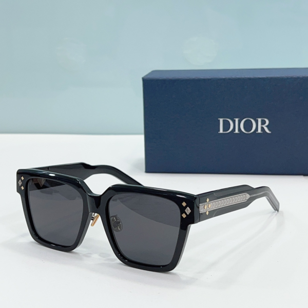 Dior CD Diamond Design Fashion Casual Sunglasses Top quality (Perfect Replica） - Image 2