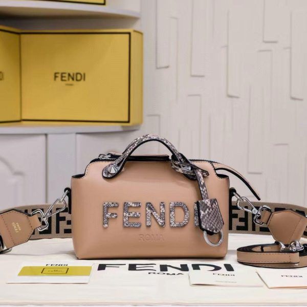 FENDI By The Way Mini Leather Boston Bag（Replica） - Image 4